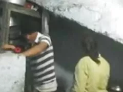 বাঁড়ার রস সেক্স ভিডিও চুদাচুদি খাবার, সুন্দরী বালিকা
