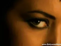সুন্দরি চুদাচুদি হিন্দি ভিডিও সেক্সি মহিলার,