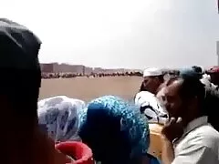 ম্যাসেজ কৌশল বান্ধবী ছোট মেয়ের চুদাচুদি