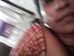 সুন্দরী বালিকা ছোট ছেলের চুদাচুদি